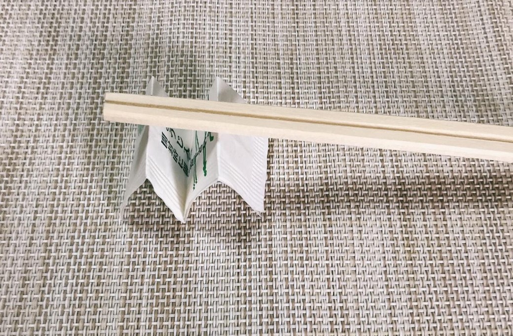 箸袋で作成したシンプルな箸置き